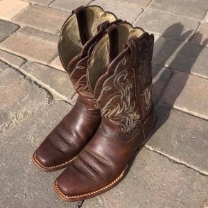 Ariat Boots Size 6